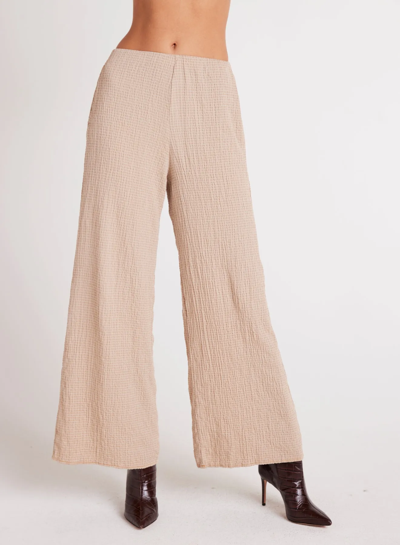 Clean Wide Leg Pant