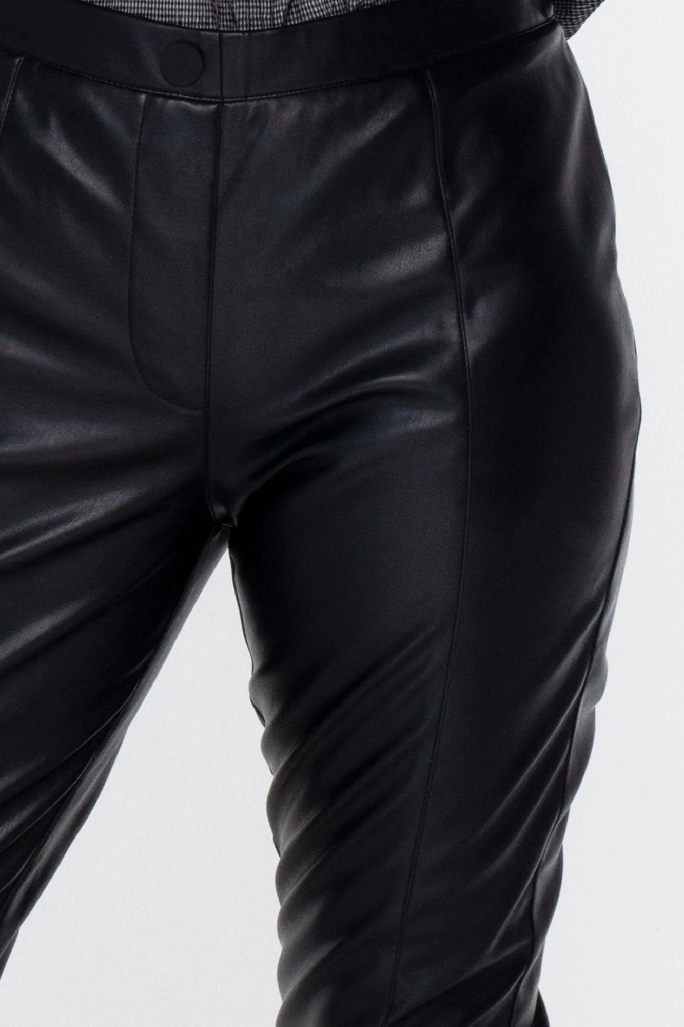 Phrase Pants in Black