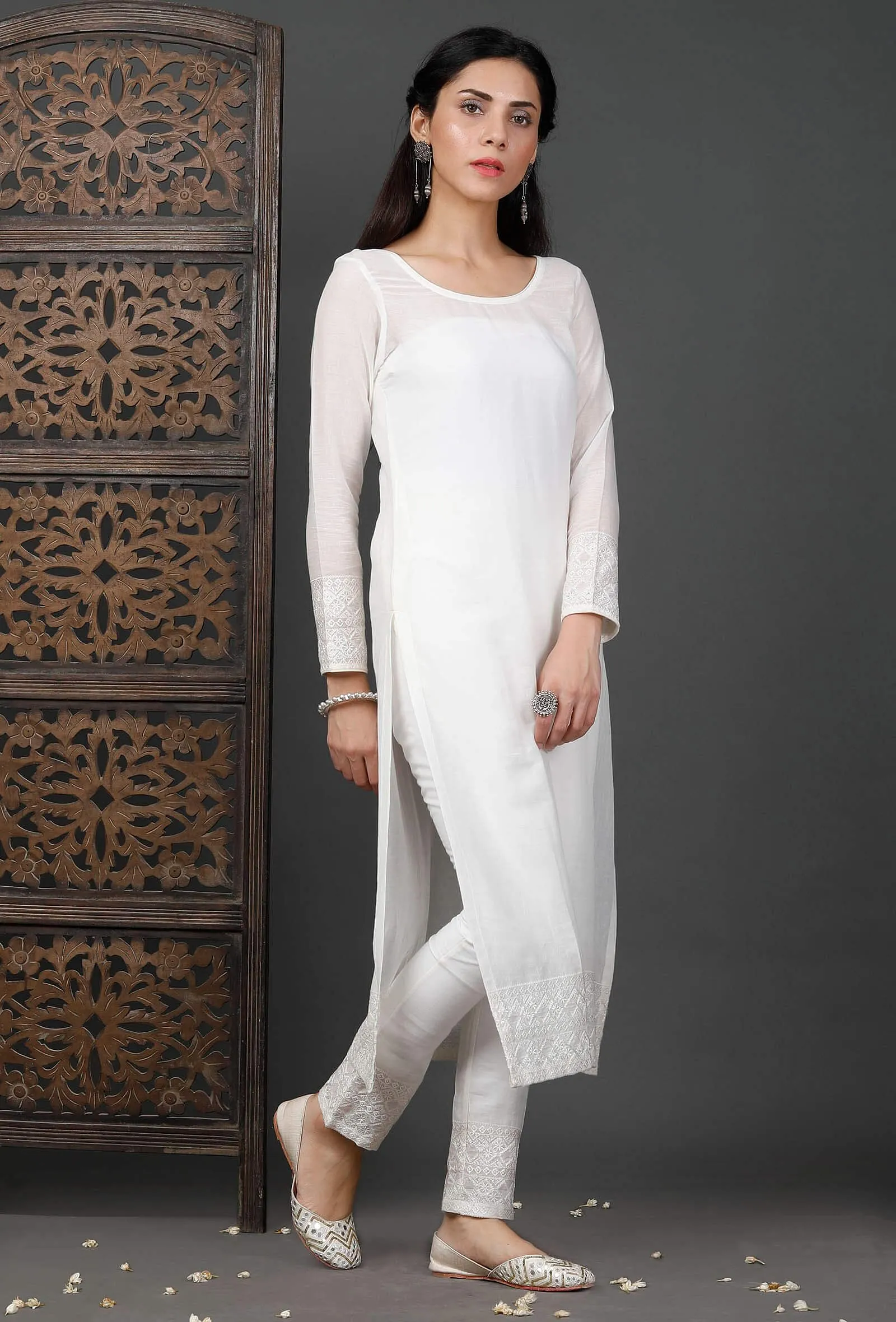 Set of 2: White Embroiderd Kurti And White Pants