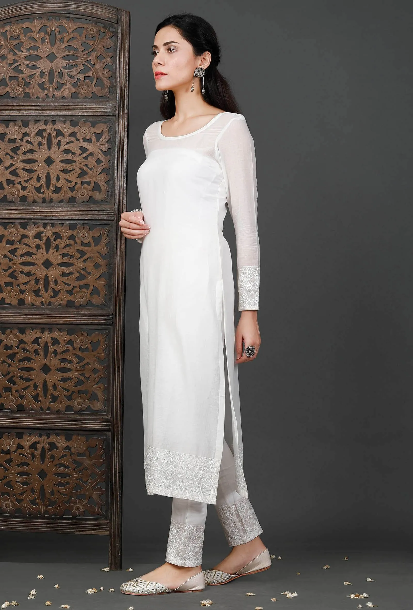 Set of 2: White Embroiderd Kurti And White Pants