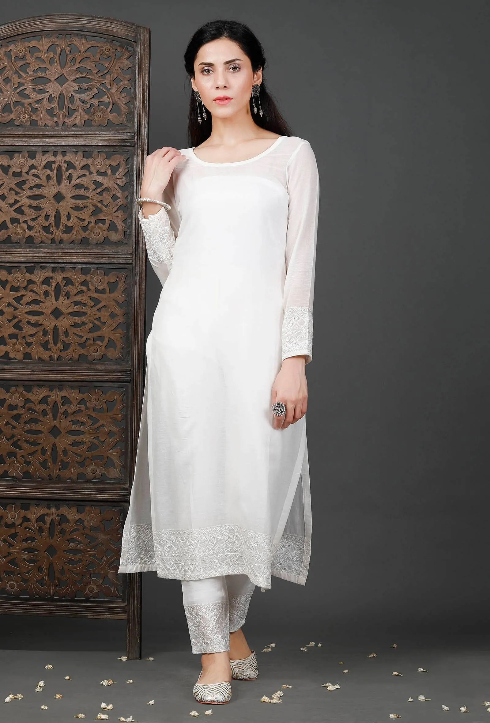 Set of 2: White Embroiderd Kurti And White Pants