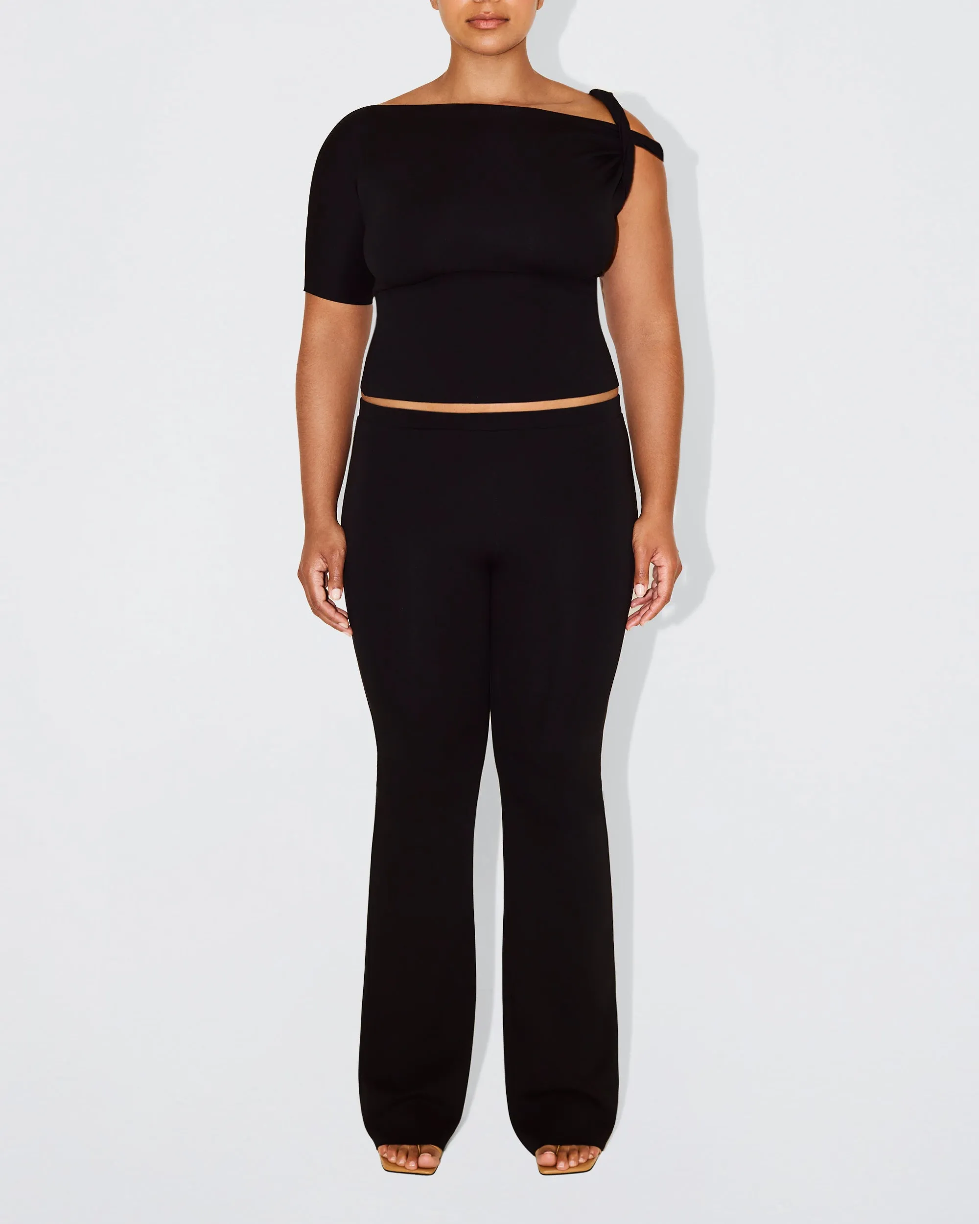 Sueded Stretch Low Rise Pant | Black